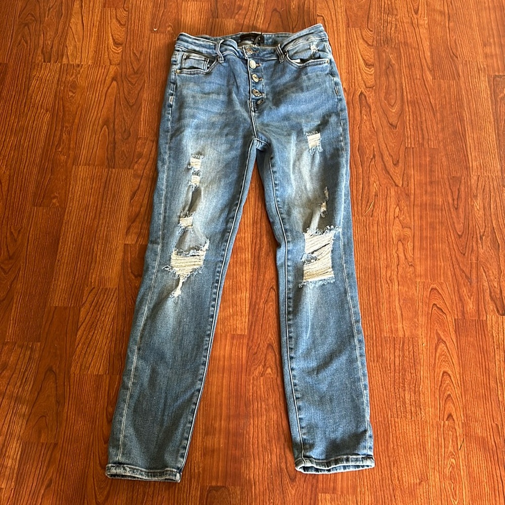 Risen Jeans Size 9. Button Fly.